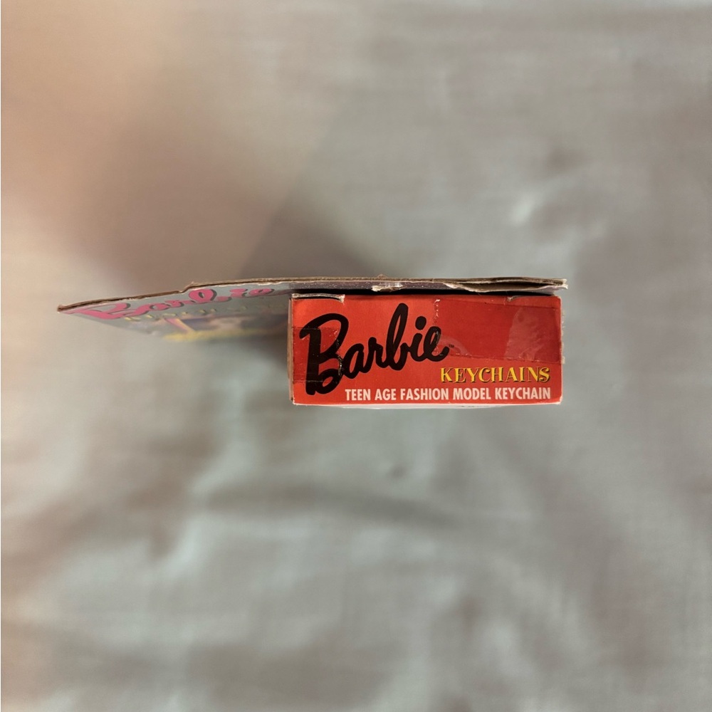 1995 Basic Fun Barbie Keychain - Picture 6 of 6